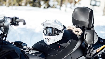 Tour en moto de nieve con pesca en hielo